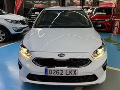 Kia Ceed 1.0 T-GDi Concept 88 kW (120 CV) Kia Ceed 1.0 T-GDi Concept 88 kW (120 CV)