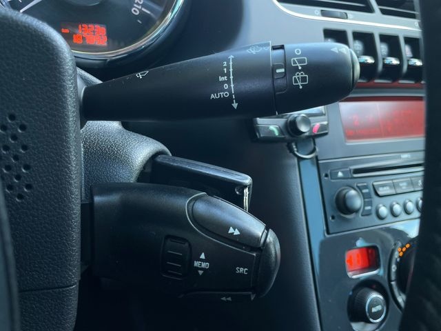 Peugeot3008 2.0 HDI FAP Sport Pack 110 kW (150 CV) Vehículo usado en Barcelona - 19