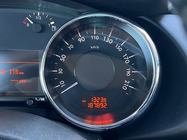 Peugeot3008 2.0 HDI FAP Sport Pack 110 kW (150 CV) Vehículo usado en Barcelona - 24