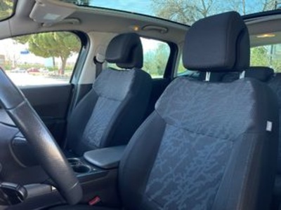 Peugeot 3008 2.0 HDI FAP Sport Pack 110 kW (150 CV) Peugeot 3008 2.0 HDI FAP Sport Pack 110 kW (150 CV)