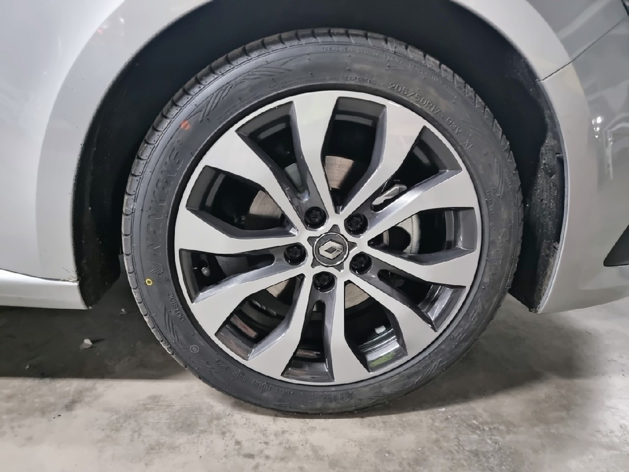 Renault Megane Techno Blue dCi EDC 85 kW (115 CV) - 10