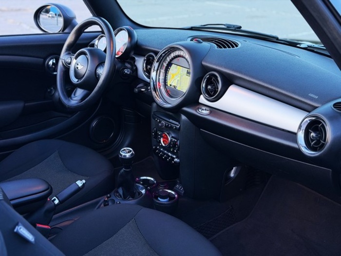 MINIMINI Cabrio One 72 kW (98 CV) Vehículo usado en Barcelona - 28 MINIMINI Cabrio One 72 kW (98 CV) Vehículo usado en Barcelona - 28