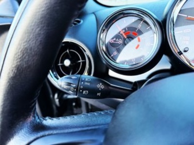 MINI MINI Cabrio One 72 kW (98 CV) MINI MINI Cabrio One 72 kW (98 CV)