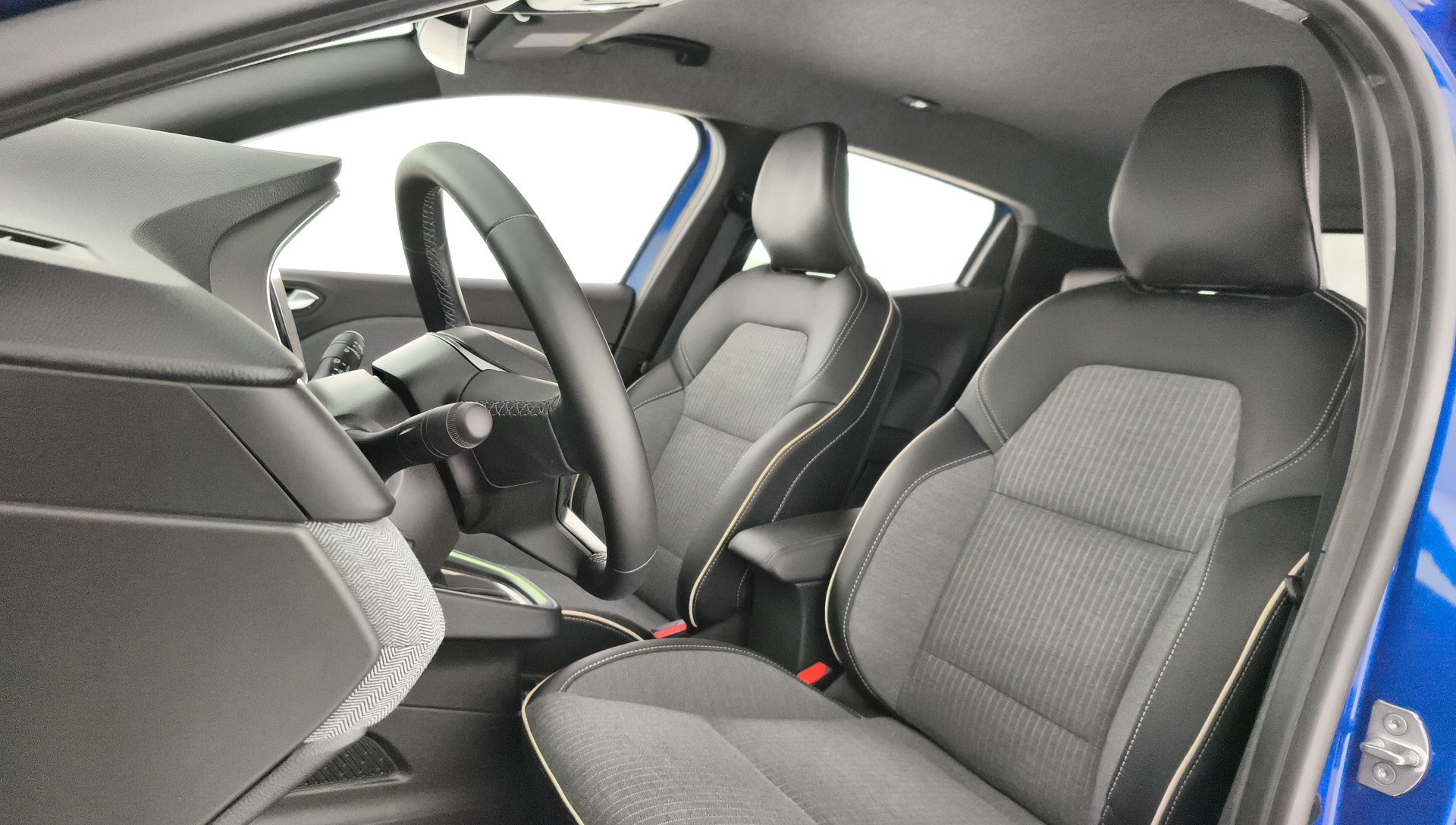 Renault Clio E-Tech full hybrid 145 Techno 105 kW (143 CV) - 10