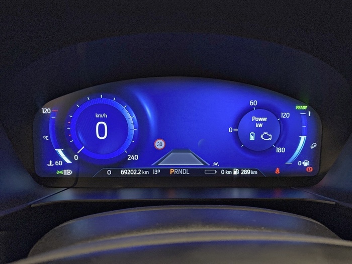 Ford Kuga 2.5 Duratec PHEV ST-Line X Auto 165 kW (225 CV) - 8 Ford Kuga 2.5 Duratec PHEV ST-Line X Auto 165 kW (225 CV) - 8