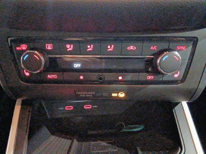 SEAT Arona 1.0 TSI Xcellence Go2 81 kW (110 CV) - 19 SEAT Arona 1.0 TSI Xcellence Go2 81 kW (110 CV) - 19