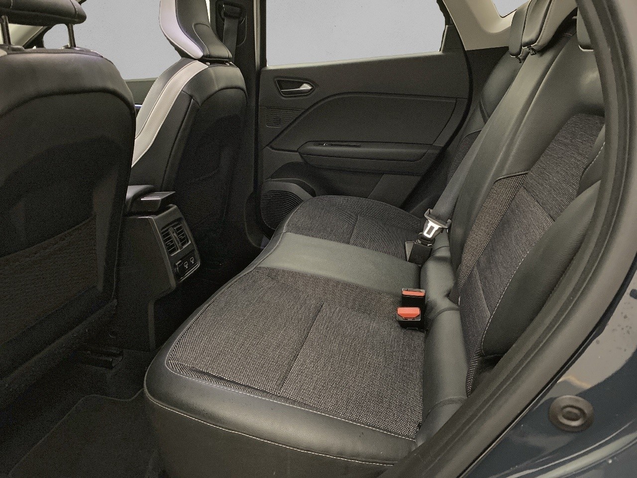 Renault Captur Zen E-TECH Híbrido enchufable 118 kW (160 CV) - 9