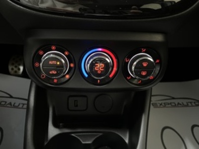 Opel Corsa 1.4 GLP Design Line 66 kW (90 CV) Opel Corsa 1.4 GLP Design Line 66 kW (90 CV)