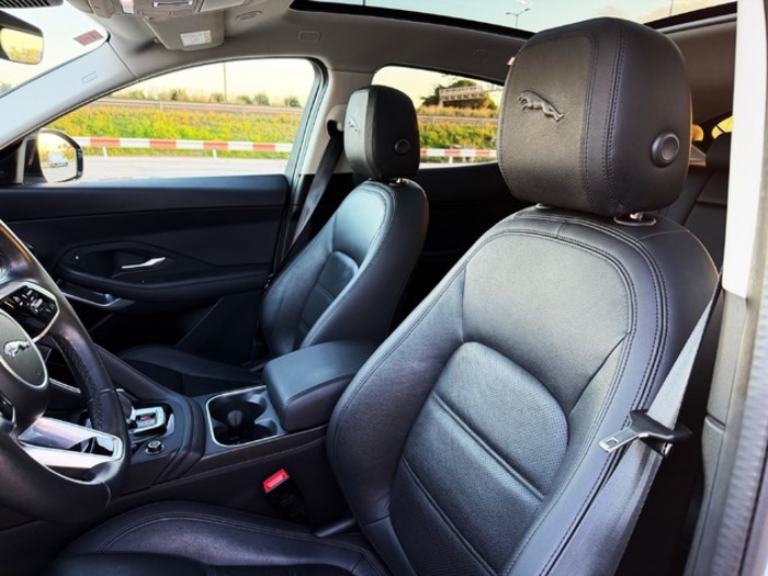JaguarE-PACE 2.0D MHEV SE 4WD Auto 120 kW (163 CV) Vehículo usado en Barcelona - 4 JaguarE-PACE 2.0D MHEV SE 4WD Auto 120 kW (163 CV) Vehículo usado en Barcelona - 4