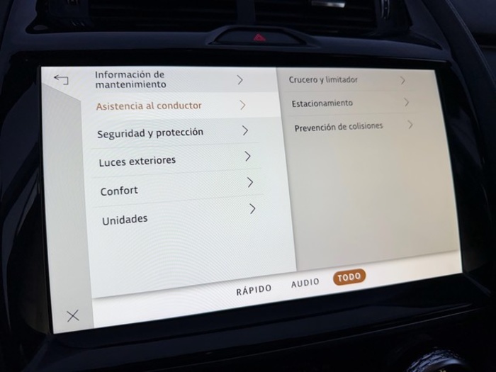 JaguarE-PACE 2.0D MHEV SE 4WD Auto 120 kW (163 CV) Vehículo usado en Barcelona - 30 JaguarE-PACE 2.0D MHEV SE 4WD Auto 120 kW (163 CV) Vehículo usado en Barcelona - 30