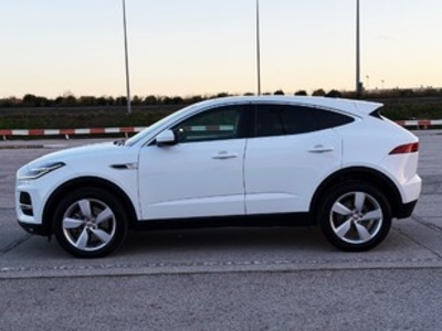 Jaguar E-PACE 2.0D MHEV SE 4WD Auto 120 kW (163 CV) Jaguar E-PACE 2.0D MHEV SE 4WD Auto 120 kW (163 CV)