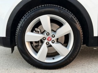 Jaguar E-PACE 2.0D MHEV SE 4WD Auto 120 kW (163 CV) Jaguar E-PACE 2.0D MHEV SE 4WD Auto 120 kW (163 CV)