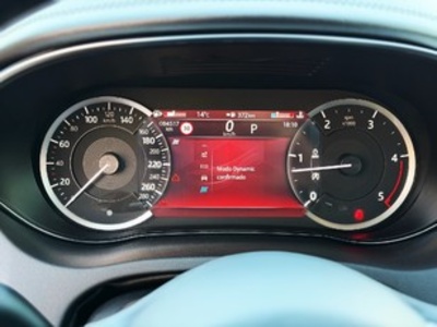 Jaguar E-PACE 2.0D MHEV SE 4WD Auto 120 kW (163 CV) Jaguar E-PACE 2.0D MHEV SE 4WD Auto 120 kW (163 CV)