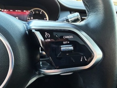 Jaguar E-PACE 2.0D MHEV SE 4WD Auto 120 kW (163 CV) Jaguar E-PACE 2.0D MHEV SE 4WD Auto 120 kW (163 CV)