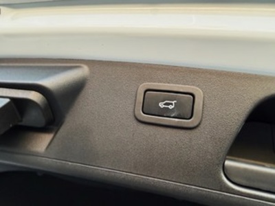 Jaguar E-PACE 2.0D MHEV SE 4WD Auto 120 kW (163 CV) Jaguar E-PACE 2.0D MHEV SE 4WD Auto 120 kW (163 CV)