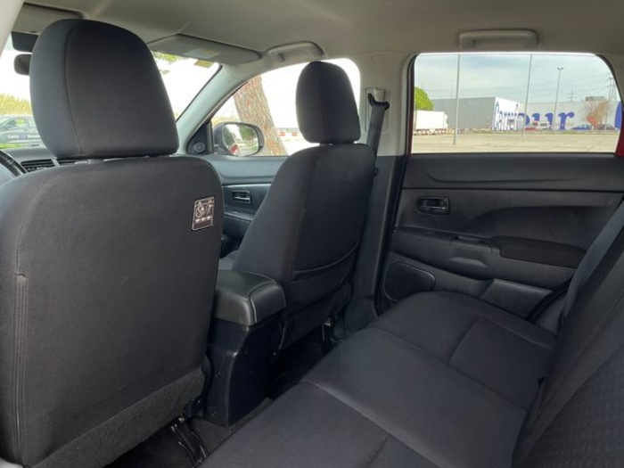 MitsubishiASX 160 MPI Motion 86 kW (117 CV) Vehículo usado en Barcelona - 11 MitsubishiASX 160 MPI Motion 86 kW (117 CV) Vehículo usado en Barcelona - 11