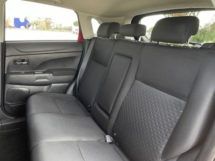 MitsubishiASX 160 MPI Motion 86 kW (117 CV) Vehículo usado en Barcelona - 12 MitsubishiASX 160 MPI Motion 86 kW (117 CV) Vehículo usado en Barcelona - 12