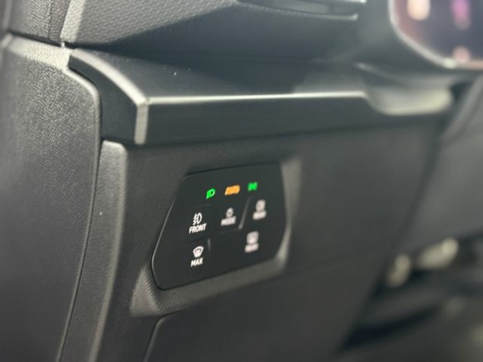 CUPRALeon Sportstourer 1.5 eTSI DSG 110 kW (150 CV) Vehículo usado en Barcelona - 16 CUPRALeon Sportstourer 1.5 eTSI DSG 110 kW (150 CV) Vehículo usado en Barcelona - 16