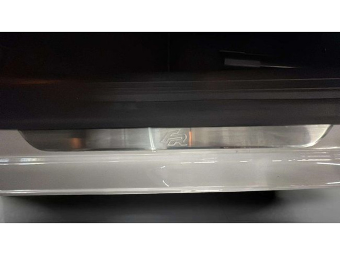 SEATLeón 2.0 TDI S&S FR 110 kW (150 CV) Vehículo usado en Barcelona - 19 SEATLeón 2.0 TDI S&S FR 110 kW (150 CV) Vehículo usado en Barcelona - 19