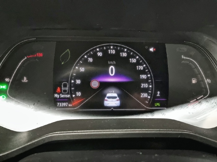 Renault Clio Zen TCe 74 kW (100 CV) GLP - 8 Renault Clio Zen TCe 74 kW (100 CV) GLP - 8