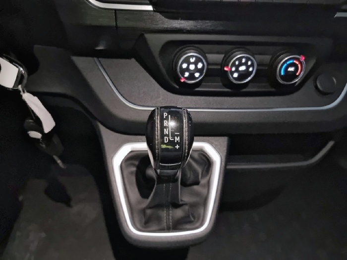 Renault Trafic Passenger Combi Energy Blue dCi 107 kW (150 CV) EDC - 7 Renault Trafic Passenger Combi Energy Blue dCi 107 kW (150 CV) EDC - 7
