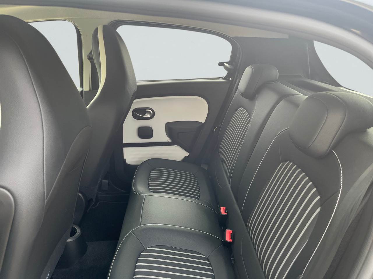 Renault Twingo R80 batería 20kWh 60 kW (81 CV) - 11