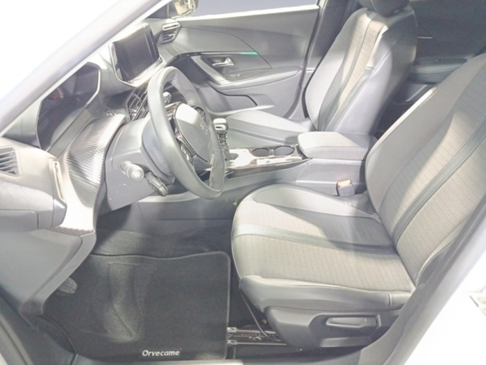 Peugeot 2008 Puretech 100 S&S Allure 75 kW (100 CV) Vehículo usado en Las Palmas - 9 Peugeot 2008 Puretech 100 S&S Allure 75 kW (100 CV) Vehículo usado en Las Palmas - 9