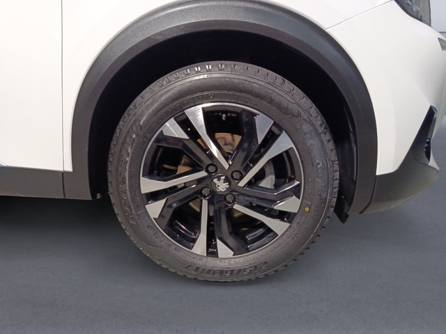 Peugeot 2008 Puretech 100 S&S Allure 75 kW (100 CV) Vehículo usado en Las Palmas - 11