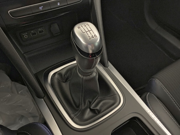 Renault Megane Zen Blue dCi 85 kW (115 CV) - 7 Renault Megane Zen Blue dCi 85 kW (115 CV) - 7