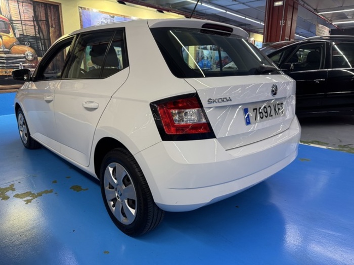 SkodaFabia 1.0 MPI Active 55 kW (75 CV) Vehículo usado en Barcelona - 12 SkodaFabia 1.0 MPI Active 55 kW (75 CV) Vehículo usado en Barcelona - 12
