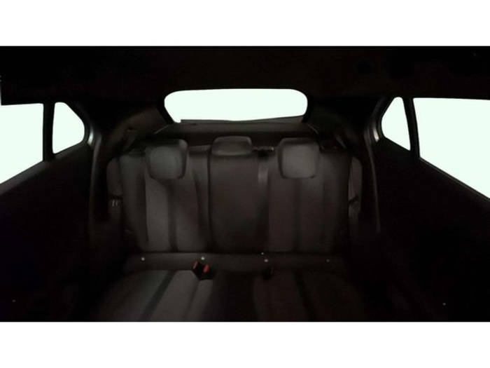 Peugeot2008 PureTech 100 S&S Allure 75 kW (100 CV) Vehículo usado en Barcelona - 7 Peugeot2008 PureTech 100 S&S Allure 75 kW (100 CV) Vehículo usado en Barcelona - 7