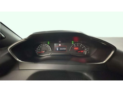 Peugeot 2008 PureTech 100 S&S Allure 75 kW (100 CV) Peugeot 2008 PureTech 100 S&S Allure 75 kW (100 CV)