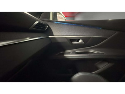 Peugeot 3008 PureTech 130 S&S Allure Pack 96 kW (130 CV) Peugeot 3008 PureTech 130 S&S Allure Pack 96 kW (130 CV)