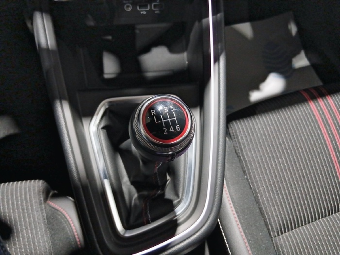 Renault Clio RS Line TCe 103 kW (140 CV) - 7 Renault Clio RS Line TCe 103 kW (140 CV) - 7