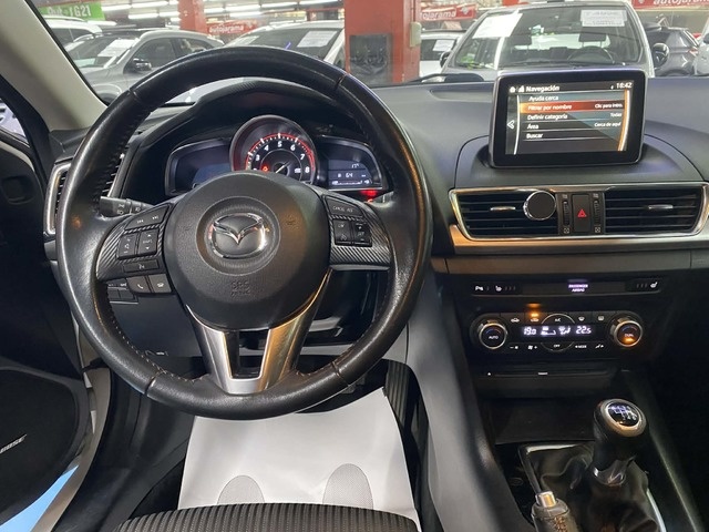 MazdaMazda 3 2.0 GE Luxury Safety AT 88 kW (120 CV) Vehículo usado en Barcelona - 6