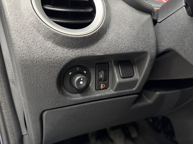 CitroenC3 1.4 Collection 54 kW (75 CV) Vehículo usado en Barcelona - 15