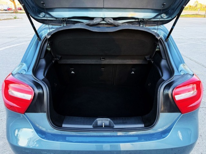 Mercedes-BenzClase A 180 CDI Urban 80 kW (109 CV) Vehículo usado en Barcelona - 27 Mercedes-BenzClase A 180 CDI Urban 80 kW (109 CV) Vehículo usado en Barcelona - 27