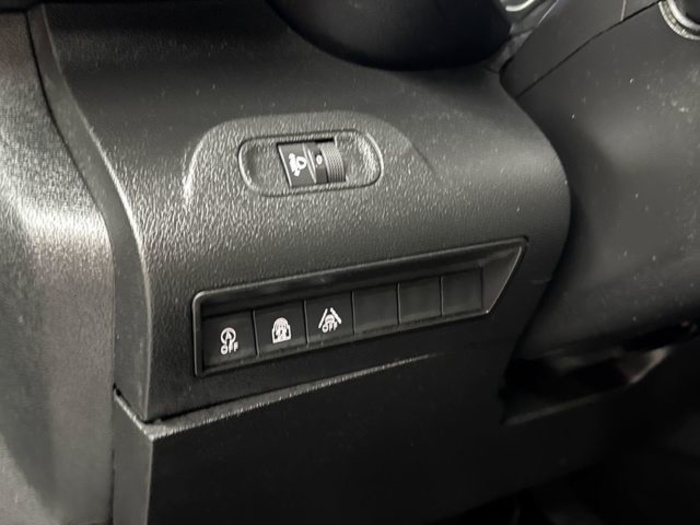 CitroenBerlingo PureTech 110 S&S Talla XL Feel 81 kW (110 CV) Vehículo usado en Barcelona - 16 CitroenBerlingo PureTech 110 S&S Talla XL Feel 81 kW (110 CV) Vehículo usado en Barcelona - 16