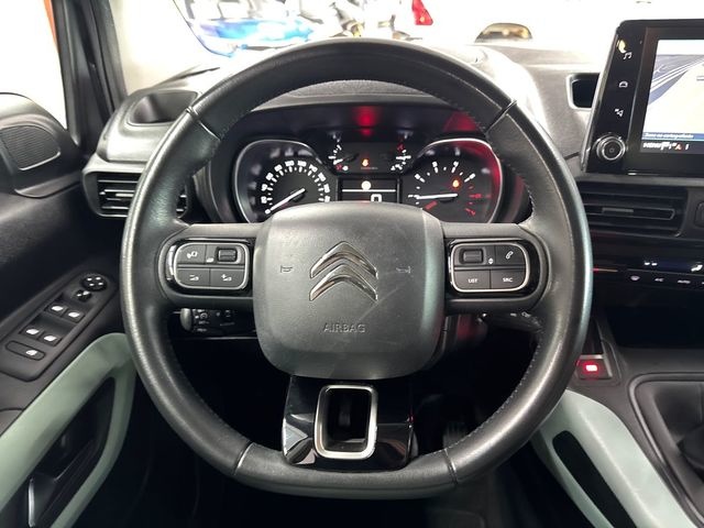 CitroenBerlingo PureTech 110 S&S Talla XL Feel 81 kW (110 CV) Vehículo usado en Barcelona - 19