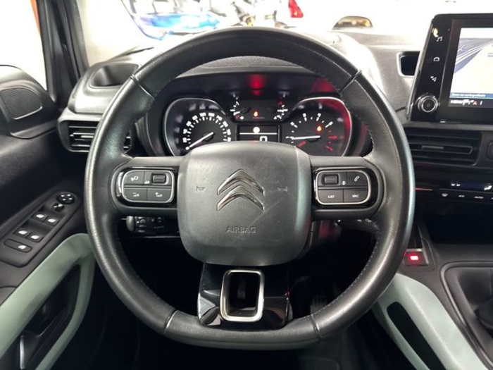 CitroenBerlingo PureTech 110 S&S Talla XL Feel 81 kW (110 CV) Vehículo usado en Barcelona - 19 CitroenBerlingo PureTech 110 S&S Talla XL Feel 81 kW (110 CV) Vehículo usado en Barcelona - 19