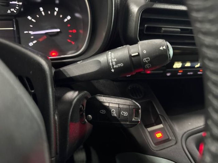 CitroenBerlingo PureTech 110 S&S Talla XL Feel 81 kW (110 CV) Vehículo usado en Barcelona - 21 CitroenBerlingo PureTech 110 S&S Talla XL Feel 81 kW (110 CV) Vehículo usado en Barcelona - 21