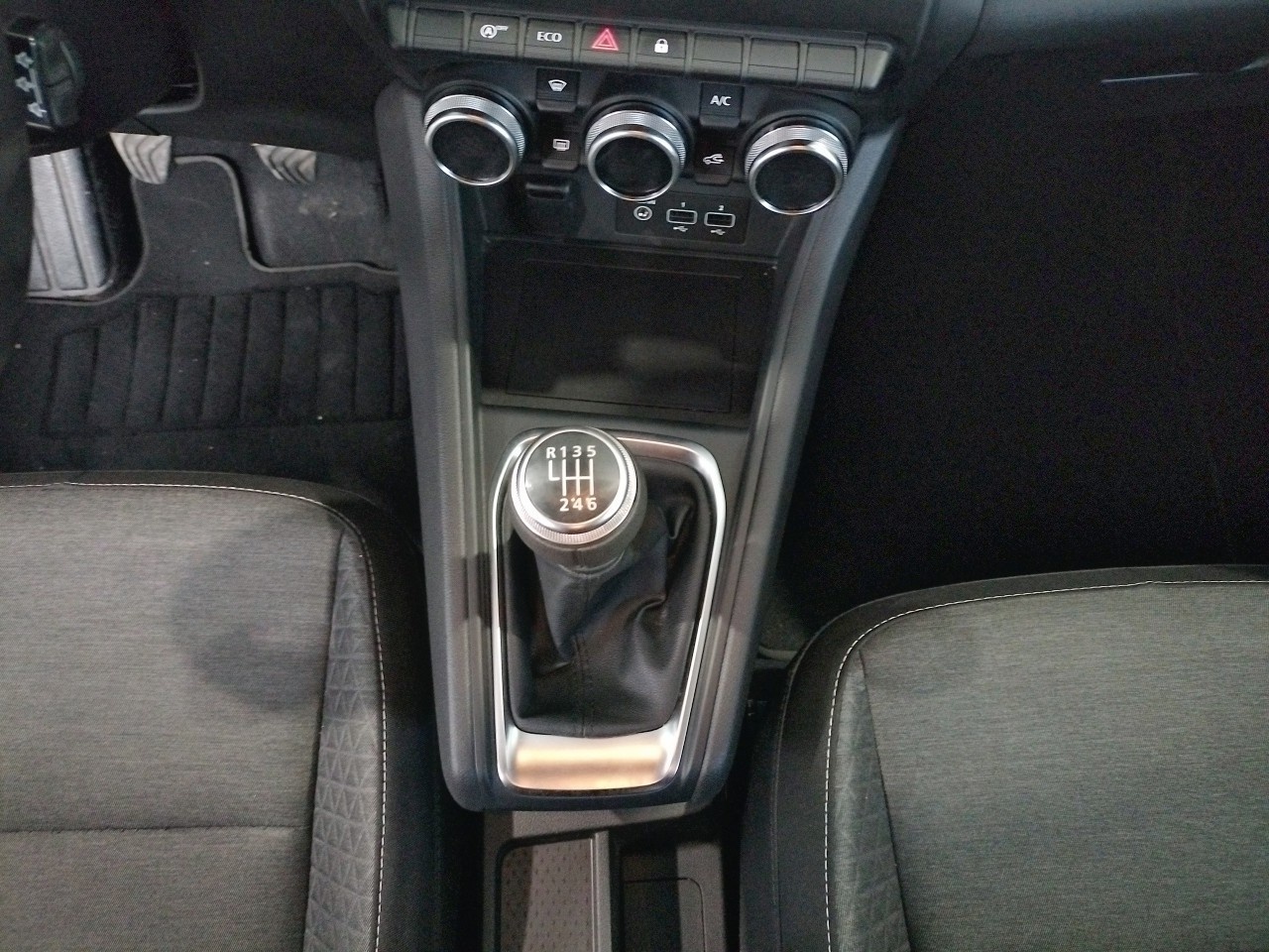 Renault Captur Intens TCe 140 Micro Híbrido 103 kW (140 CV) GPF - 7