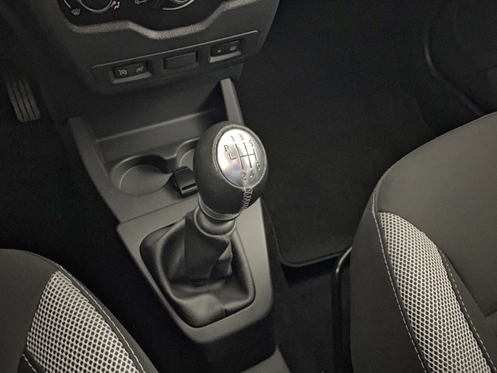 Dacia Lodgy Stepway Comfort Blue dCi 85 kW (115 CV) - 8 Dacia Lodgy Stepway Comfort Blue dCi 85 kW (115 CV) - 8