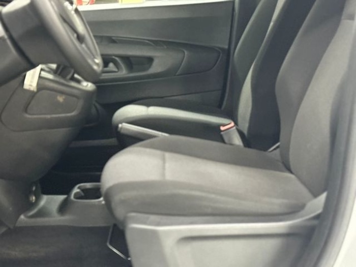 OpelCombo Cargo 1.5 TD S&S Select L H1 650k 75 kW (102 CV) Vehículo usado en Barcelona - 13 OpelCombo Cargo 1.5 TD S&S Select L H1 650k 75 kW (102 CV) Vehículo usado en Barcelona - 13