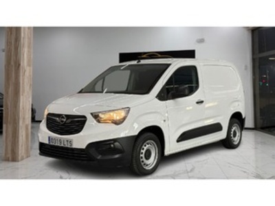 Opel Combo Cargo 1.5 TD S&S Select L H1 650k 75 kW (102 CV) Opel Combo Cargo 1.5 TD S&S Select L H1 650k 75 kW (102 CV)