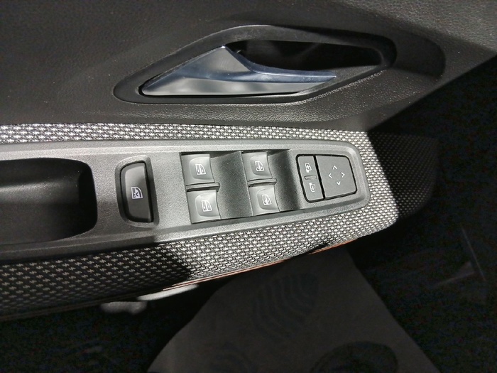 Dacia Sandero Stepway Comfort TCe 67 kW (91 CV) - 15 Dacia Sandero Stepway Comfort TCe 67 kW (91 CV) - 15