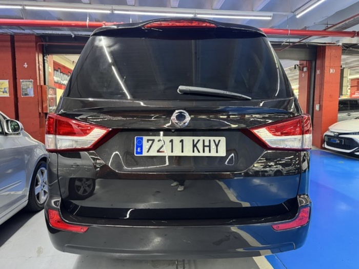 SsangyongRodius D22T Premium Auto 131 kW (178 CV) Vehículo usado en Barcelona - 8 SsangyongRodius D22T Premium Auto 131 kW (178 CV) Vehículo usado en Barcelona - 8