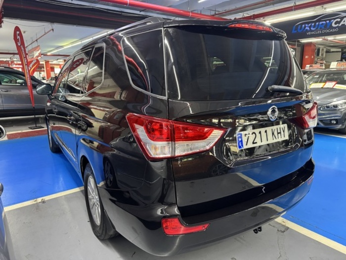SsangyongRodius D22T Premium Auto 131 kW (178 CV) Vehículo usado en Barcelona - 11 SsangyongRodius D22T Premium Auto 131 kW (178 CV) Vehículo usado en Barcelona - 11