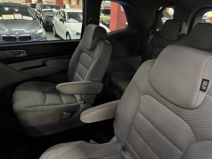 SsangyongRodius D22T Premium Auto 131 kW (178 CV) Vehículo usado en Barcelona - 12 SsangyongRodius D22T Premium Auto 131 kW (178 CV) Vehículo usado en Barcelona - 12