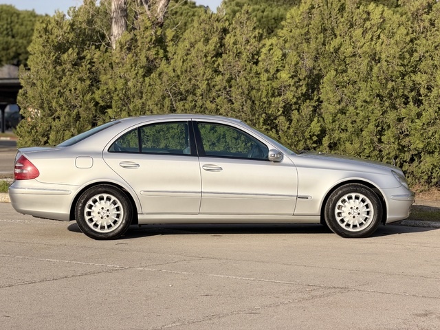 Mercedes-BenzClase E E 320 Elegance 4Matic 165 kW (224 CV) Vehículo usado en Barcelona - 10
